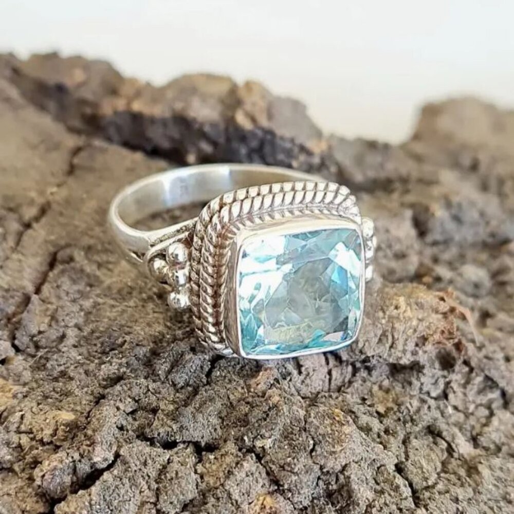 NEW Luxe Silver Plated Blue Topaz Crystal Chunky Statement Ring - Picture 4 of 9